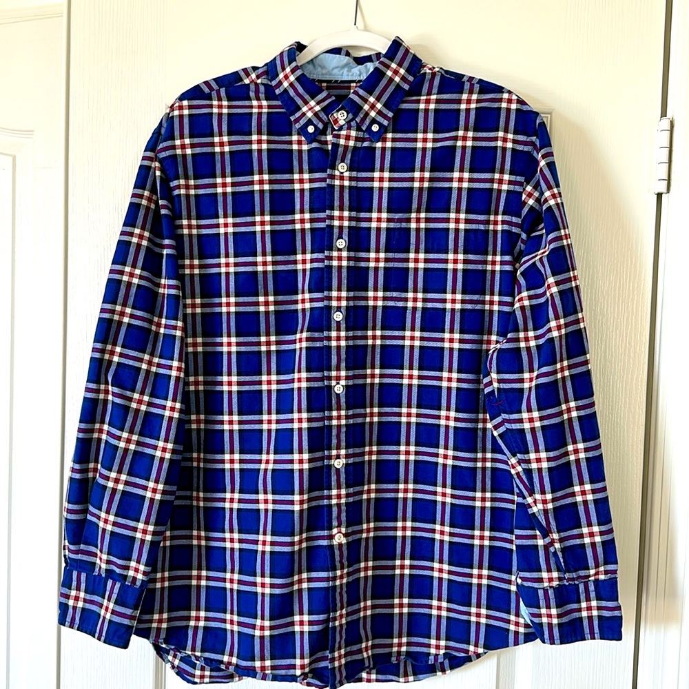Men’s Cremieux plaid shirt in blue plaid. Size XL. Excellent condition.
